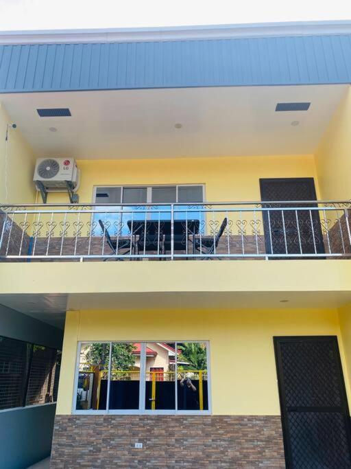 B1 - Spacious 3Br House With Netflix, Fiber Wifi, Parking, Balcony Apartment Cagayan de Oro Bagian luar foto