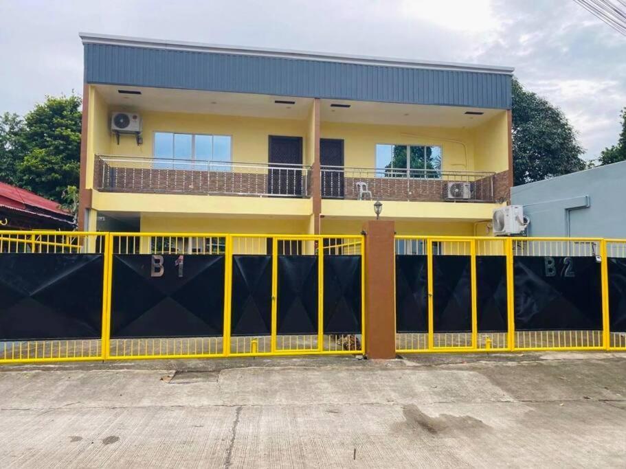 B1 - Spacious 3Br House With Netflix, Fiber Wifi, Parking, Balcony Apartment Cagayan de Oro Bagian luar foto