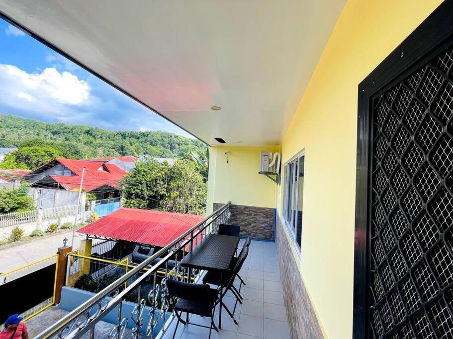 B1 - Spacious 3Br House With Netflix, Fiber Wifi, Parking, Balcony Apartment Cagayan de Oro Bagian luar foto