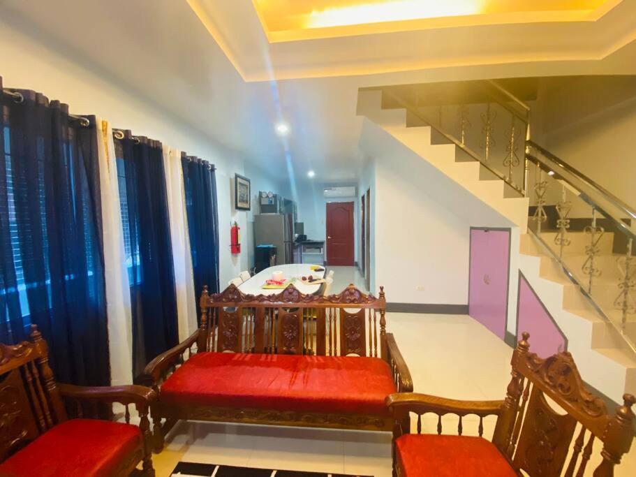 B1 - Spacious 3Br House With Netflix, Fiber Wifi, Parking, Balcony Apartment Cagayan de Oro Bagian luar foto